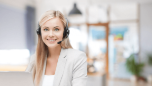 receptionist providing call answering service for small businesses